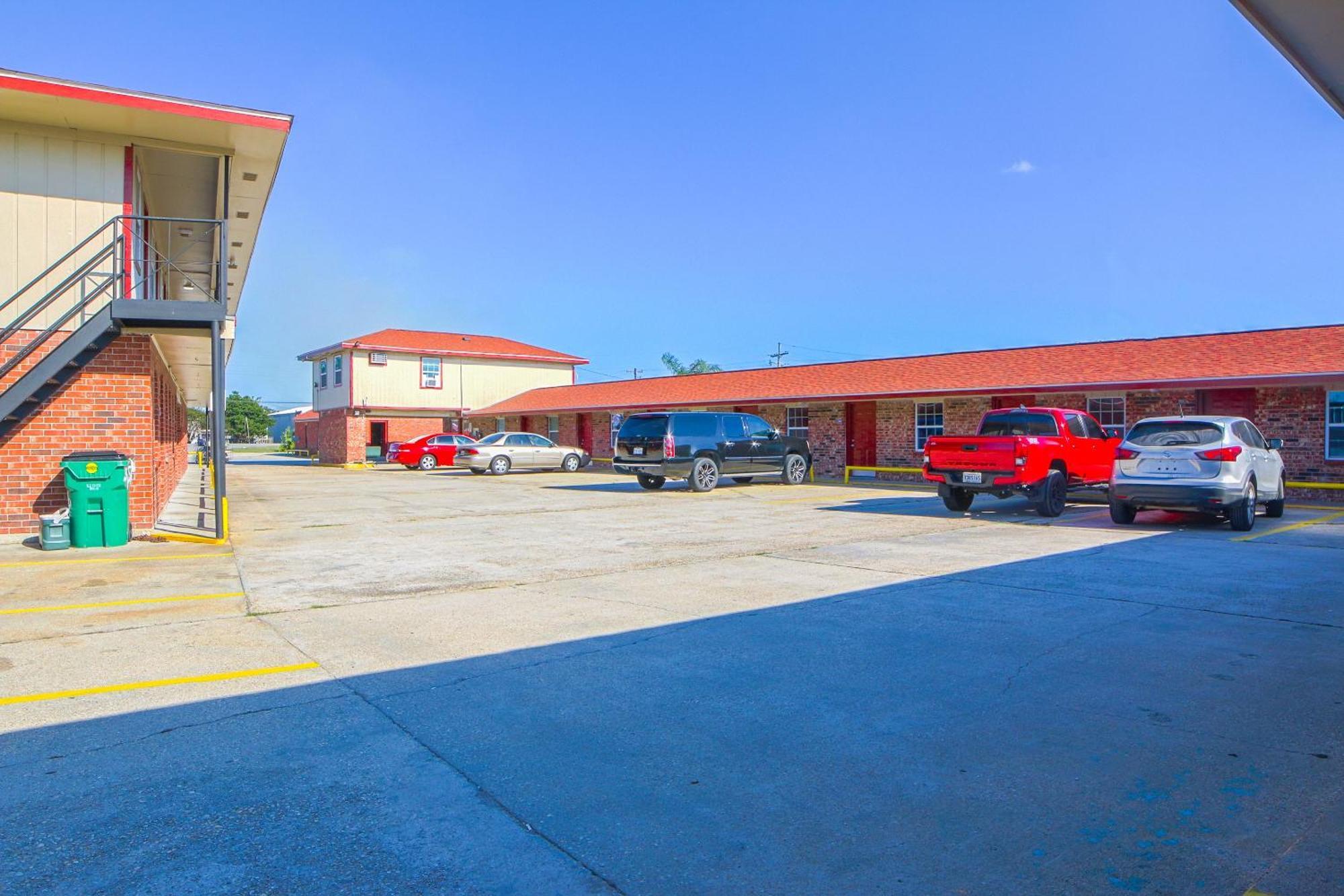 Economy Inn By Oyo Lockport Near Houma Exteriör bild