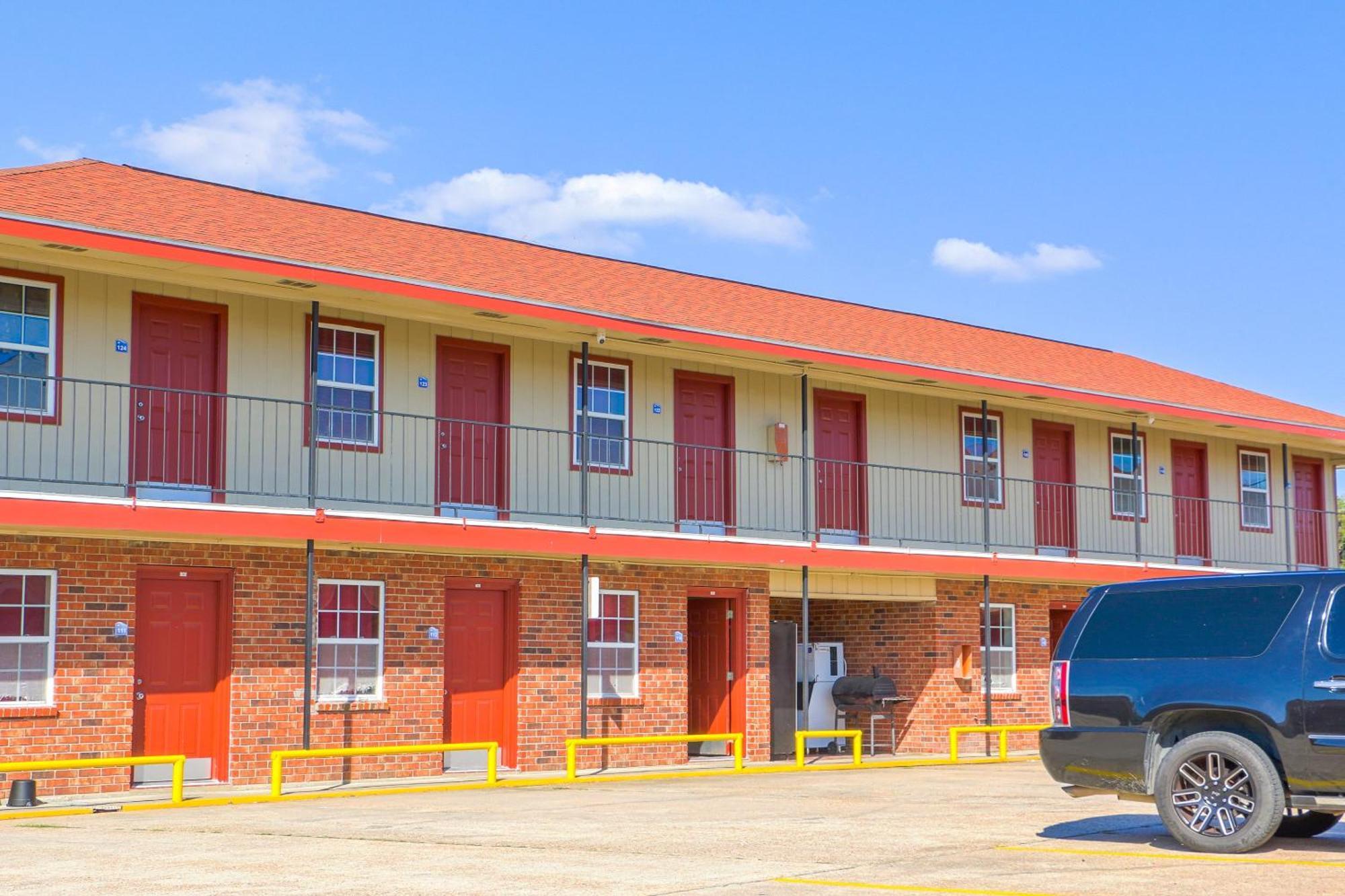 Economy Inn By Oyo Lockport Near Houma Exteriör bild
